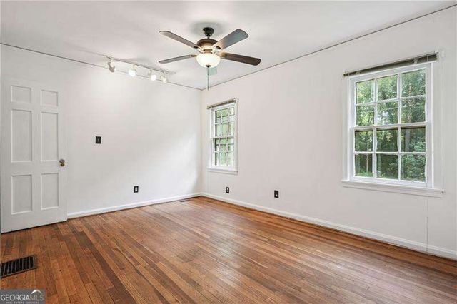 30 Woodlawn Avenue, Hampton, GA 30228