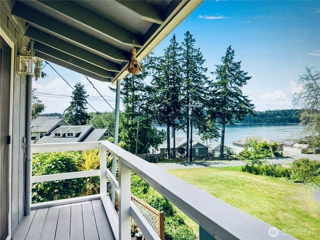 10138 Steamboat Island Road NW, Olympia, WA 98502