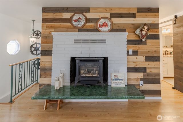 10138 Steamboat Island Road NW, Olympia, WA 98502