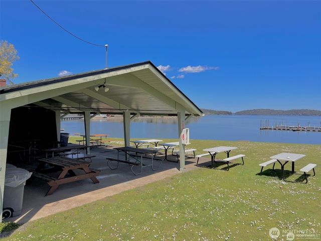 10138 Steamboat Island Road NW, Olympia, WA 98502