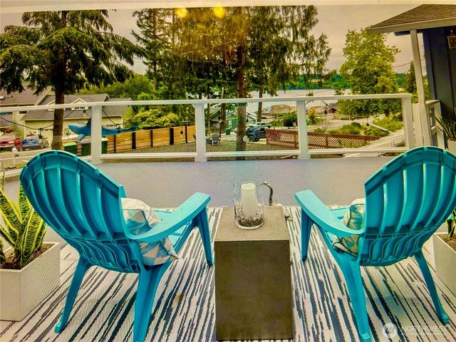 10138 Steamboat Island Road NW, Olympia, WA 98502