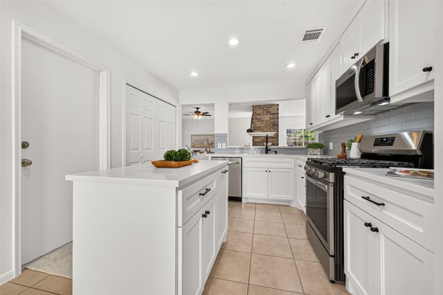 4706 Edinburgh Lane, Missouri City, TX 77459