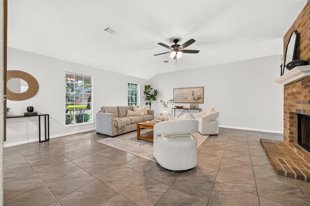 4706 Edinburgh Lane, Missouri City, TX 77459
