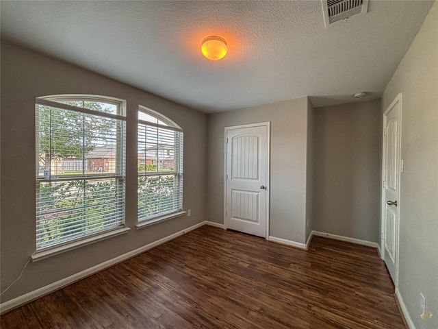 61 Rodeo Crest Drive, Manvel, TX 77578