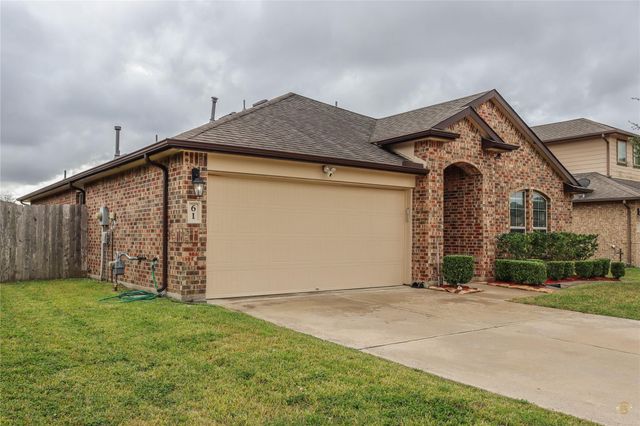 61 Rodeo Crest Drive, Manvel, TX 77578