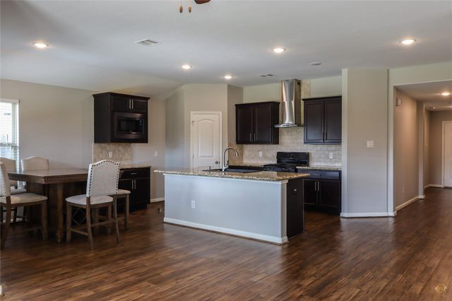 61 Rodeo Crest Drive, Manvel, TX 77578