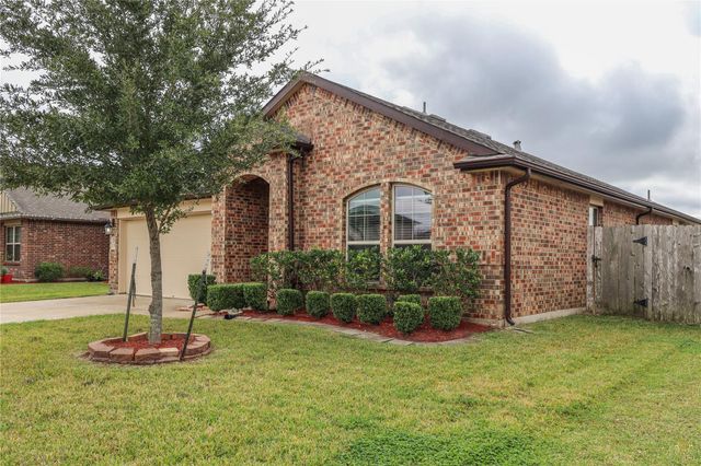 61 Rodeo Crest Drive, Manvel, TX 77578