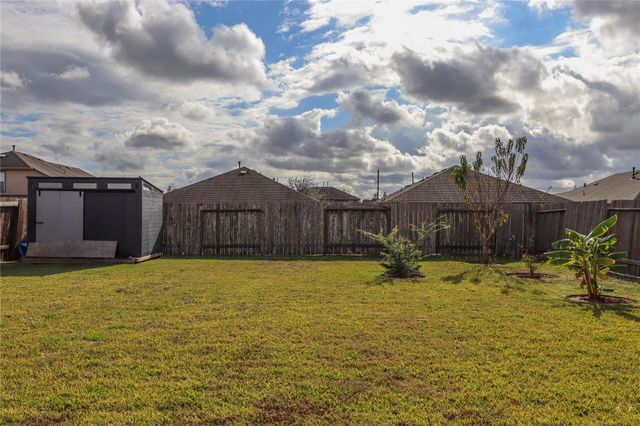 61 Rodeo Crest Drive, Manvel, TX 77578