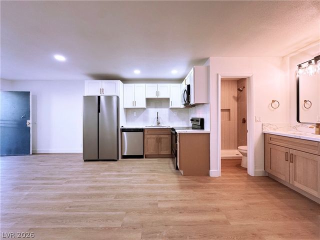 4600 University Center Drive 93, Las Vegas, NV 89119