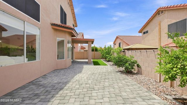 9951 N Stageline Trail, Tucson, AZ 85742