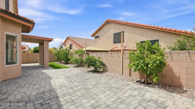 9951 N Stageline Trail, Tucson, AZ 85742