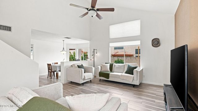 9951 N Stageline Trail, Tucson, AZ 85742