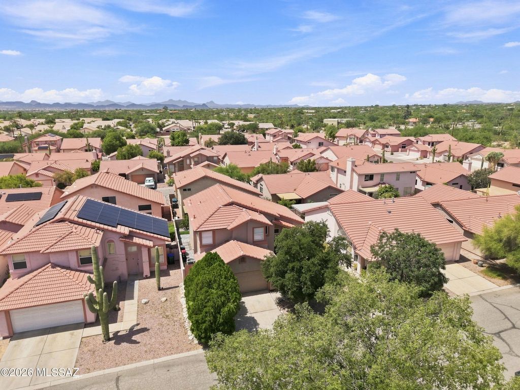9951 N Stageline Trail, Tucson, AZ 85742