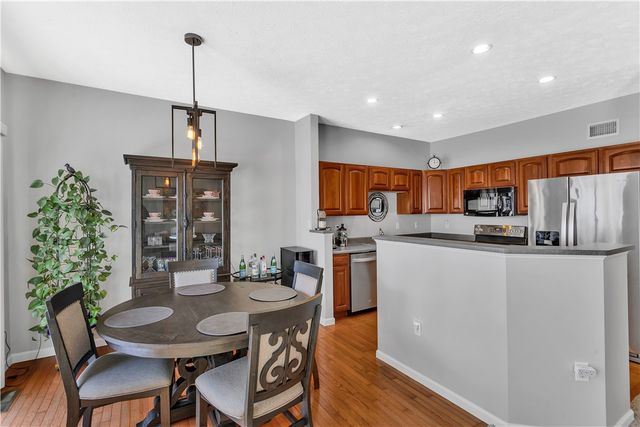 112 Southern Valley Ct, Adams Twp, PA 16046