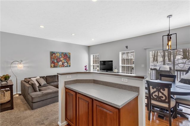 112 Southern Valley Ct, Adams Twp, PA 16046