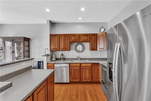 112 Southern Valley Ct, Adams Twp, PA 16046