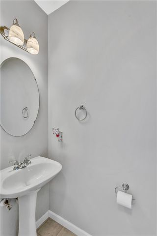 112 Southern Valley Ct, Adams Twp, PA 16046