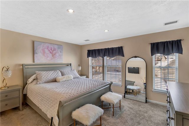 112 Southern Valley Ct, Adams Twp, PA 16046