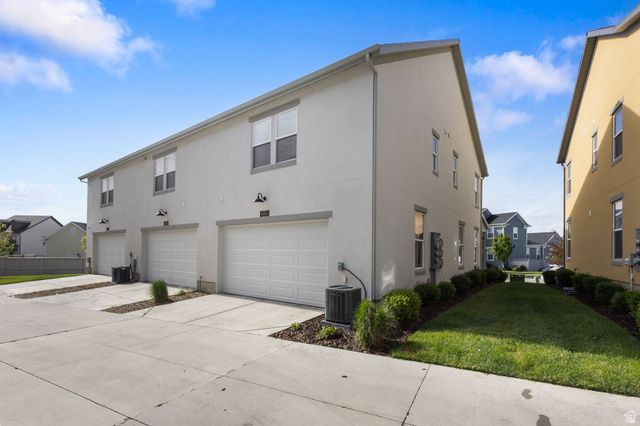 6444 W PURPLE ORCHID DR, South Jordan, UT 84009
