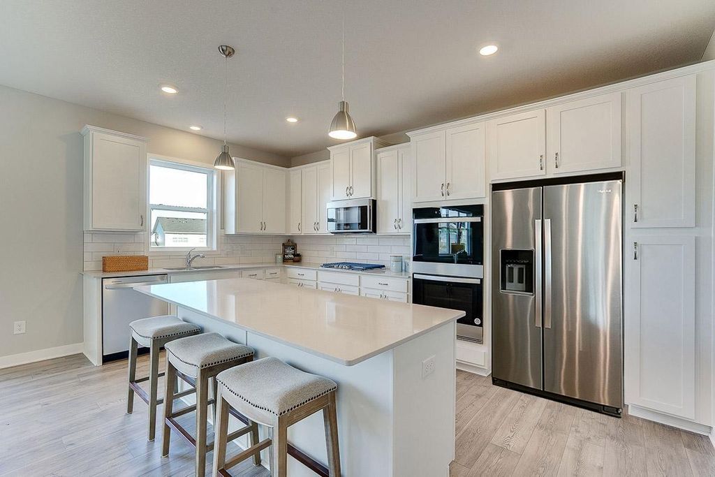 1716 Oak Creek Pass, Chaska, MN 55318 — photo 3
