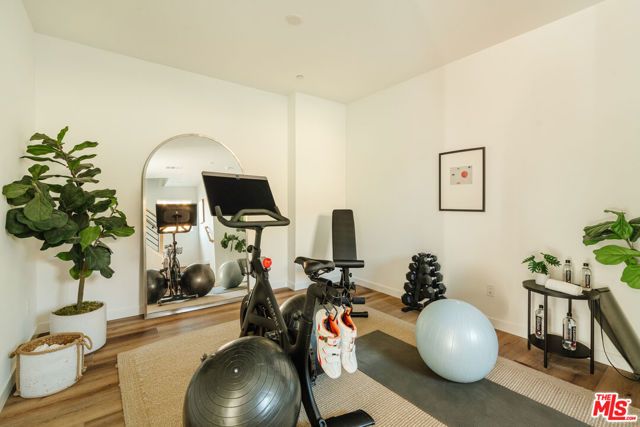 3859 N Riley Lane, Los Angeles, CA 90065