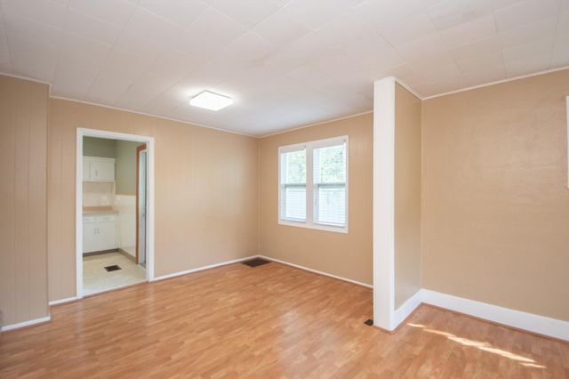1007 11th Street N, Fargo, ND 58102