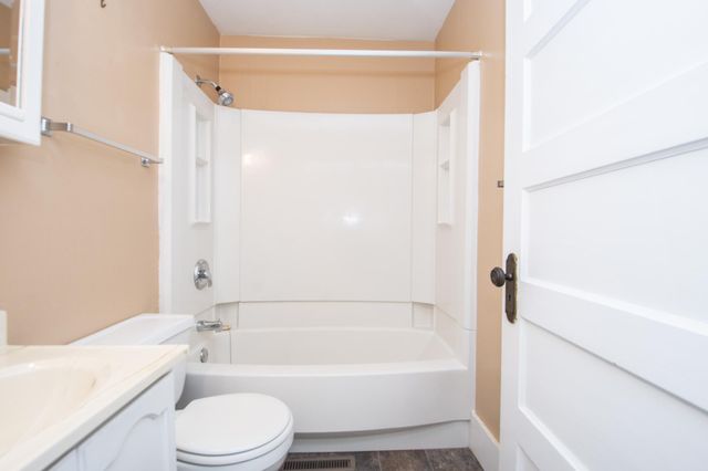 1007 11th Street N, Fargo, ND 58102