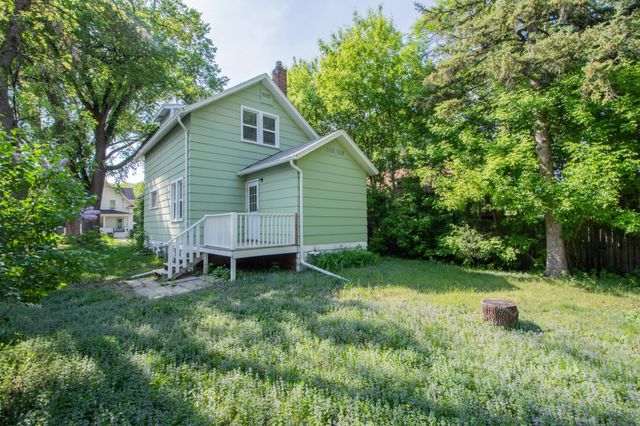 1007 11th Street N, Fargo, ND 58102