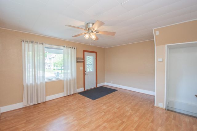 1007 11th Street N, Fargo, ND 58102