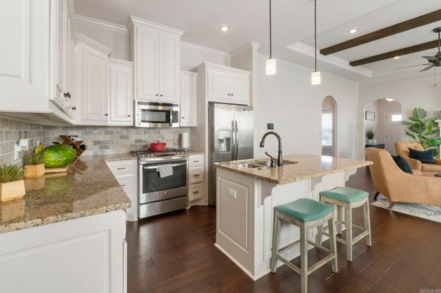 125 Melville Dr, Maumelle, AR 72113