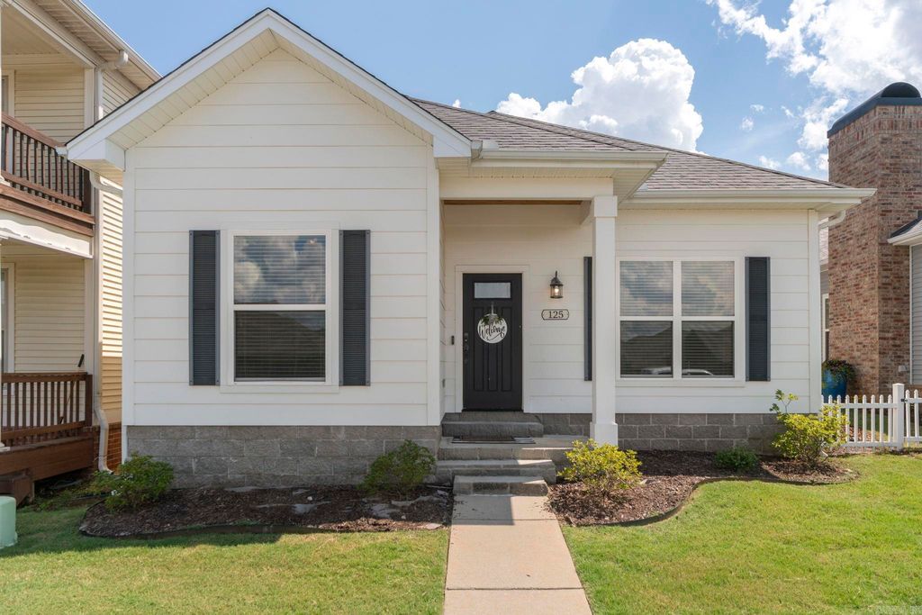 125 Melville Dr, Maumelle, AR 72113