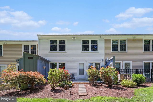 6309 STANFORD CT, Mechanicsburg, PA 17050