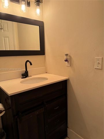 8801 Wiles Rd 108, Coral Springs, FL 33067