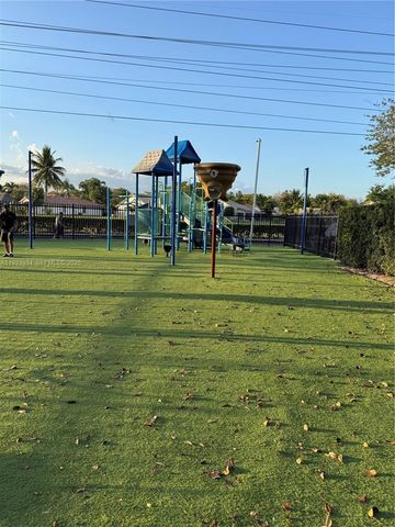 8801 Wiles Rd 108, Coral Springs, FL 33067