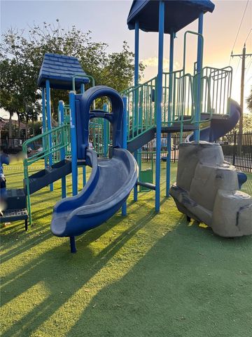 8801 Wiles Rd 108, Coral Springs, FL 33067