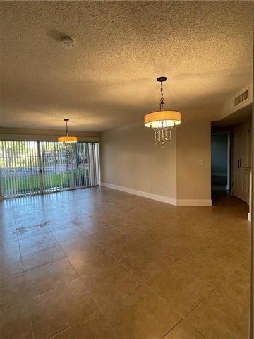 8801 Wiles Rd 108, Coral Springs, FL 33067