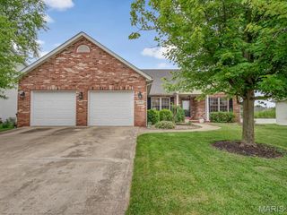 3430 Vicksburg Drive, Edwardsville, IL 62025