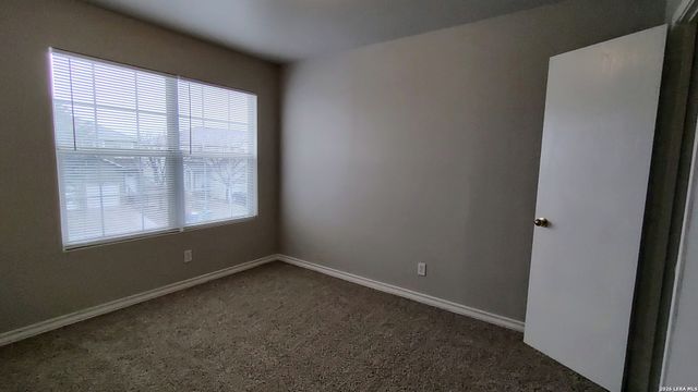 5003 Summit Wood Apt 4, San Antonio, TX 78229