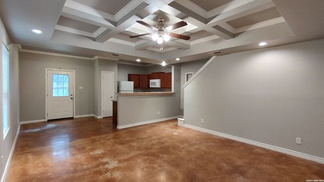 5003 Summit Wood Apt 4, San Antonio, TX 78229