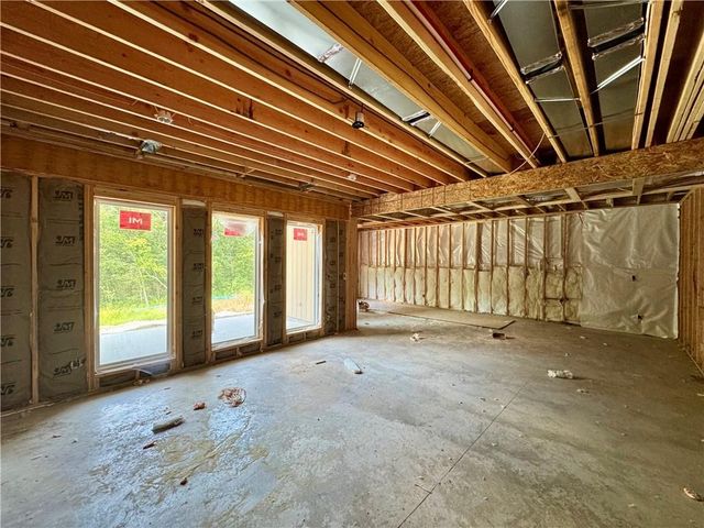 9004 N EVERTON Avenue, Kansas City, MO 64153