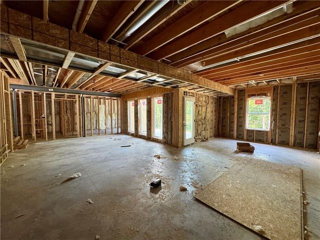 9004 N EVERTON Avenue, Kansas City, MO 64153