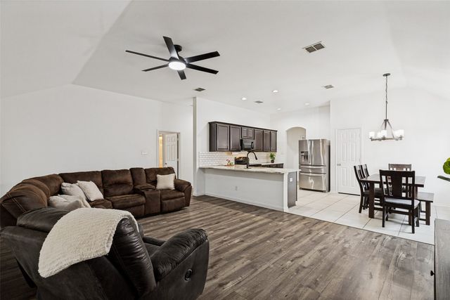 4305 Ridgewood Road, Melissa, TX 75454