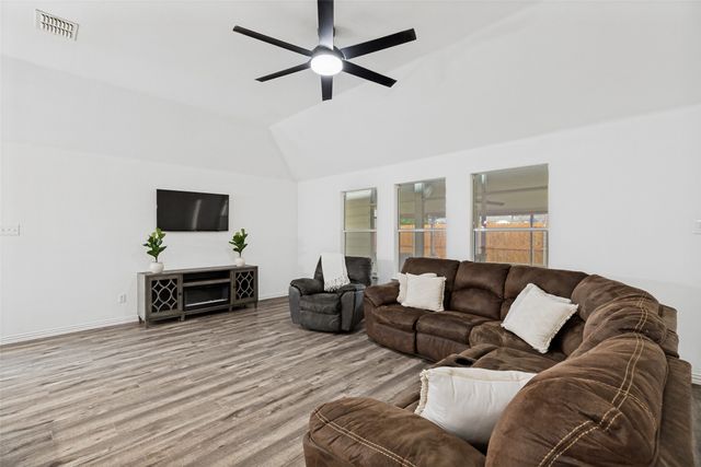 4305 Ridgewood Road, Melissa, TX 75454
