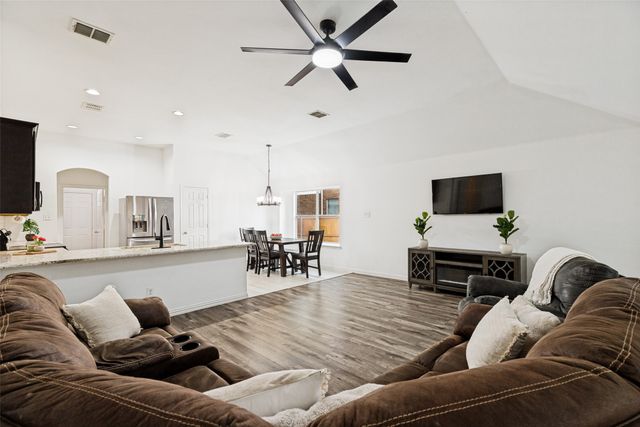 4305 Ridgewood Road, Melissa, TX 75454