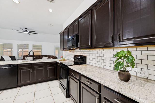 4305 Ridgewood Road, Melissa, TX 75454