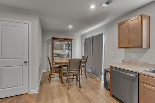 2757 Thornton Grove Blvd Apt 102, Nashville, TN 37207