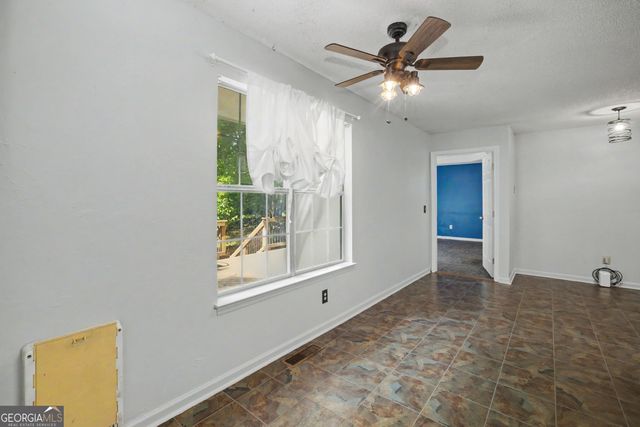 87 Tremont Street, Sharpsburg, GA 30277