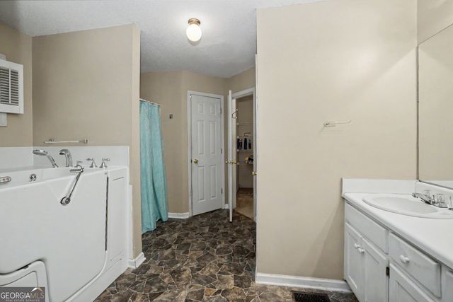 87 Tremont Street, Sharpsburg, GA 30277