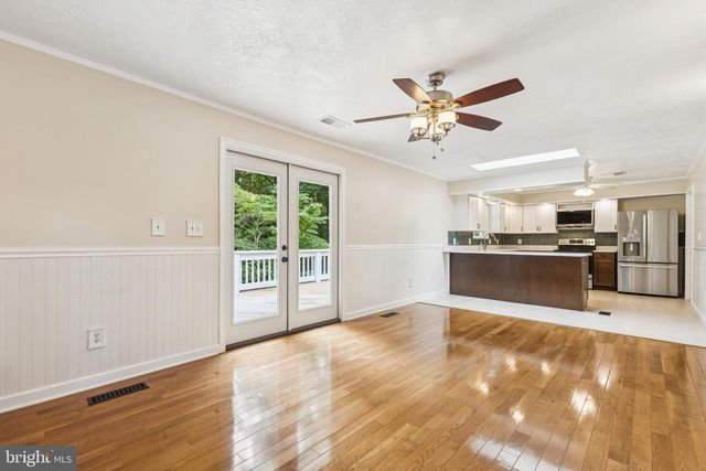 10664 DEACON RD, White Plains, MD 20695