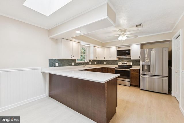 10664 DEACON RD, White Plains, MD 20695